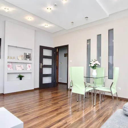 Apartament Rodzinny Dla Sześciu Osób Z Parkingiem Prywatnym