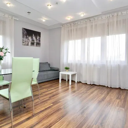 Rodzinny Dla Szesciu Osob Z Parkingiem Prywatnym Apartment